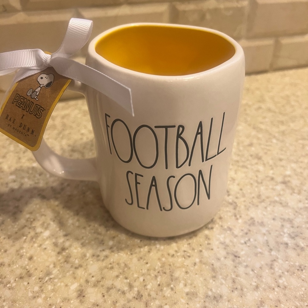Rae Dunn Peanuts Mug